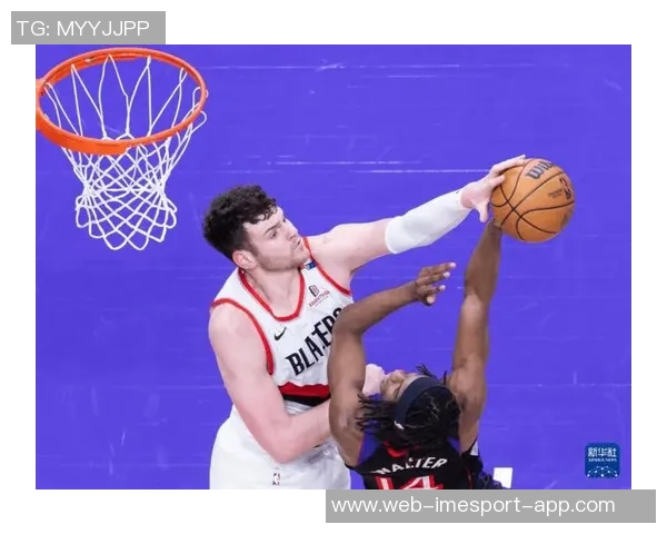 克林根谈与杨瀚森默契配合每日争抢篮板共同提升技艺